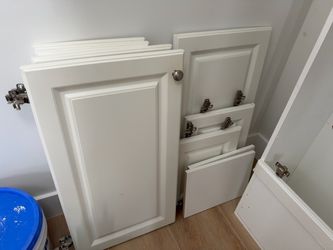 Used wall/top kitchen cabinets