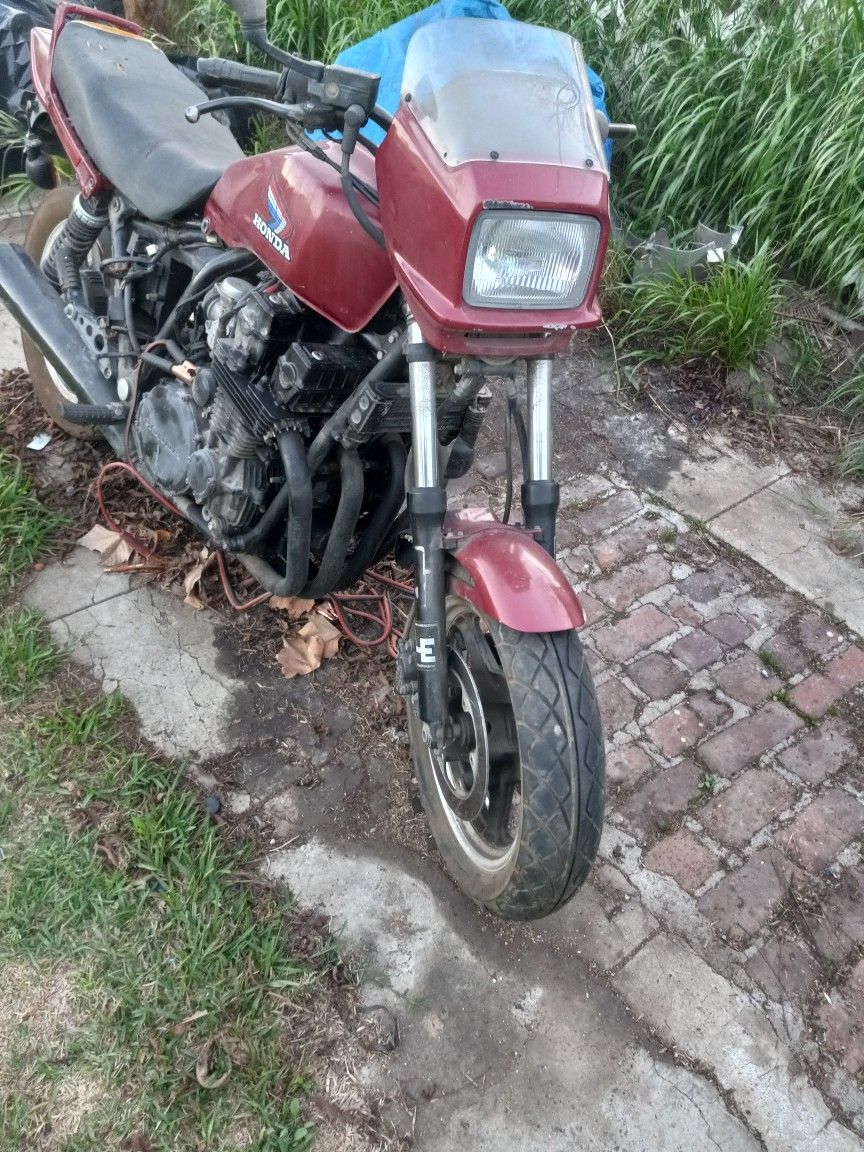 Honda Nighthawk 700s Parts Bike