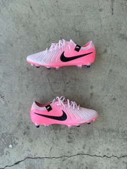 Nike Tiempo 10 “Pink Foam” Metal Studs/Plastic studs SIZE 8