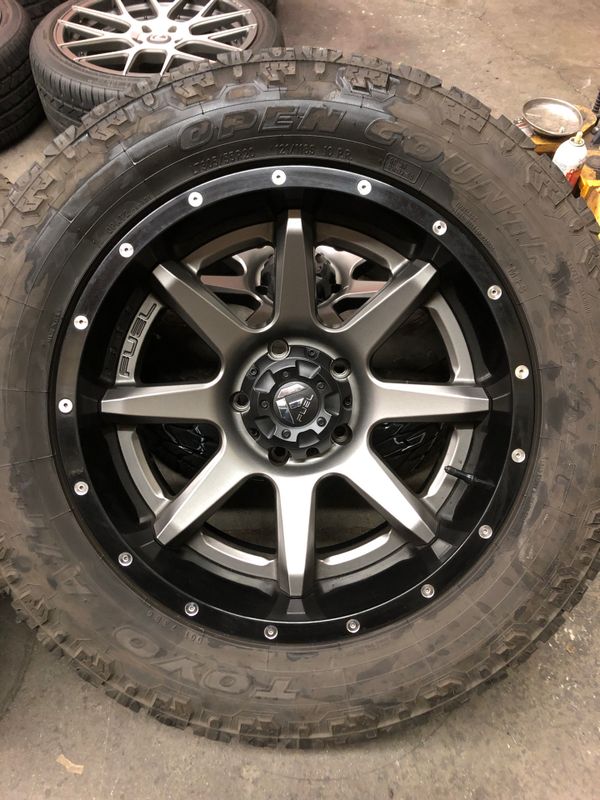 20 inch fuel off road wheels and tires for Toyota Tundra for Sale in