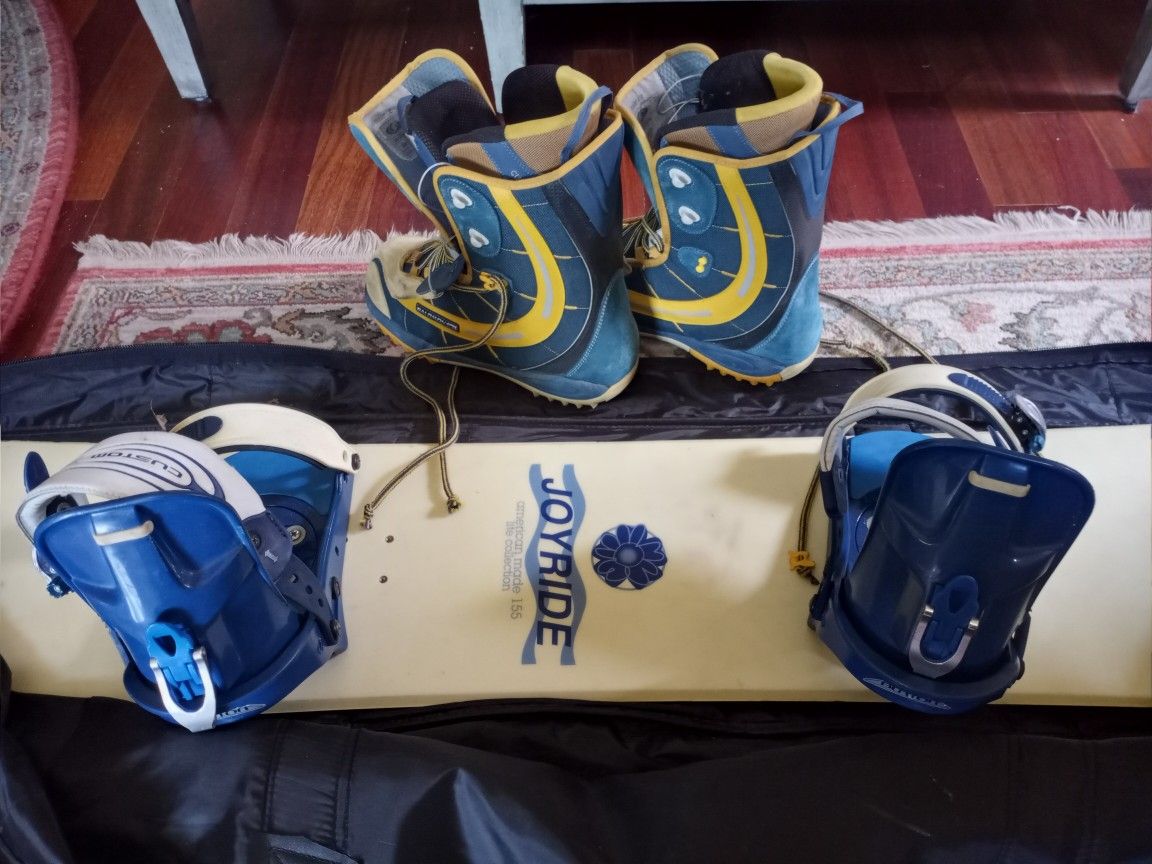Joyride Snowboard, Salomon Boots, Burton Bindings