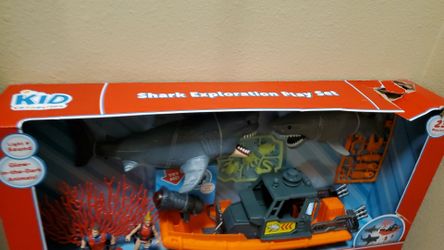 Kid connection shark exploration