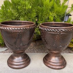 Clay Pots  🌺 23” Tall. 17” Wide 