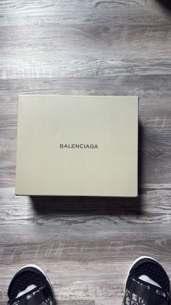 Balenciaga black furry slide size 42/9