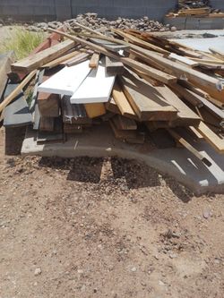 Free lumber wood.. tempe