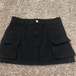 black cargo mini skirt 