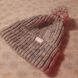 North Face Pom Pom beanie