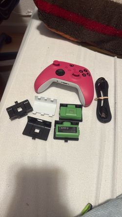 Xbox Wireless Controller Deep Pink with Accessories