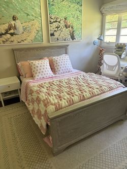 Pottery Barn Full Bed + Casper Mattress