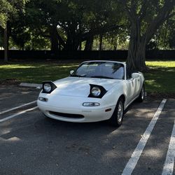 1991 Mazda Miata 2D