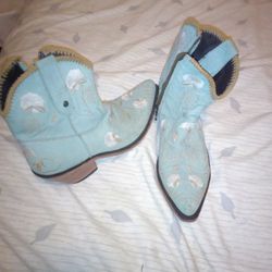 Size 8 1/2  Womens Old Gringo Turquoise With White Rose Of The Valley Embroidered