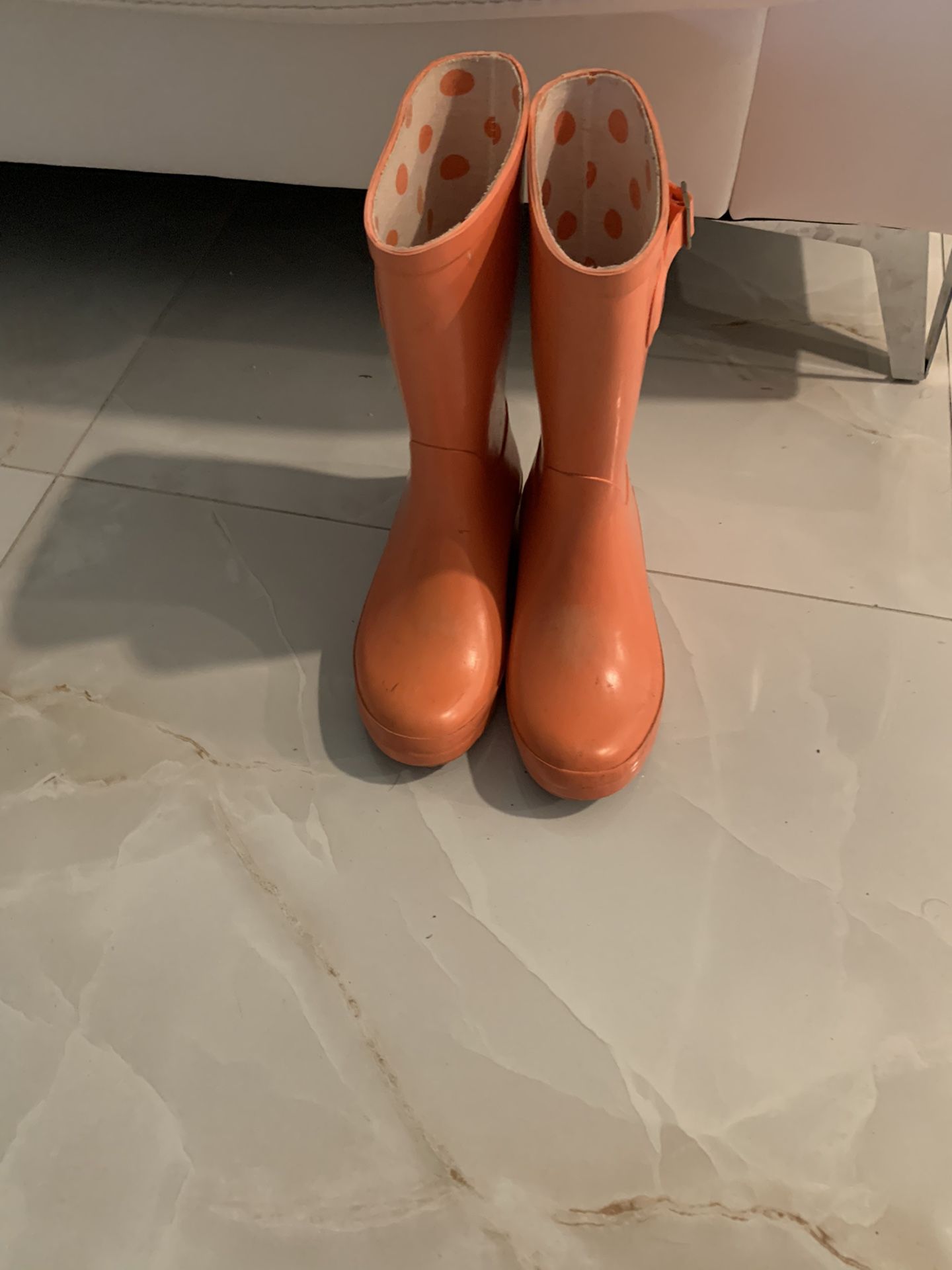 Kids Rain Boots Size 2/3