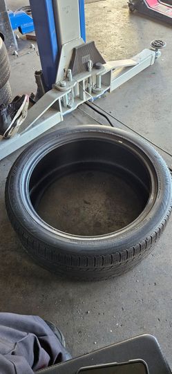 285/40/22 Yokohama tire 285 40 22