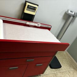 Doctor Equipment/ Baby scale 