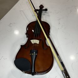 Palatino VN-350 3/4 Hand Carved Violin with Case and Bow