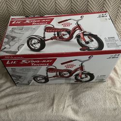 Schwinn Lil’ Sting-Ray Tricycle 