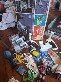 Mattel man in space major matt Mason with extras