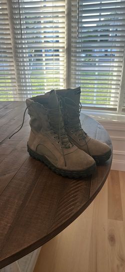 Rocky SV2 tactical boots size 10