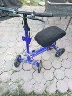 Knee scooter