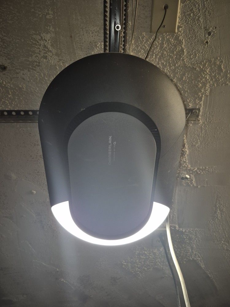 Chamberlain Garage Door Opener (Wifil)