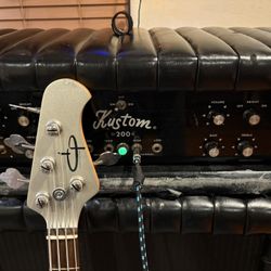 Kustom Tuck N Roll K200B Bass Amp