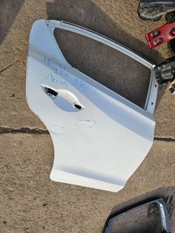 Acura  ilx right rear door oem  17 to 22