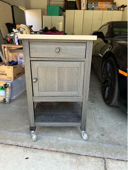 Signature Design by Ashley Casual Boderidge Bar Cart  Black