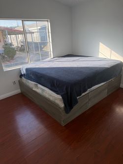 King bed frame