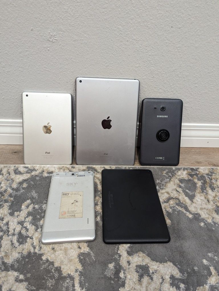 Apple Ipads and Tablets for parts lot of 5