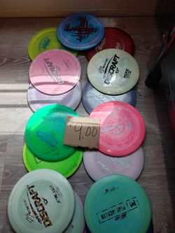 Frisbee golf discs.