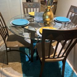 GLASS DINING ROOM TABLE & 4 CHAIRS 