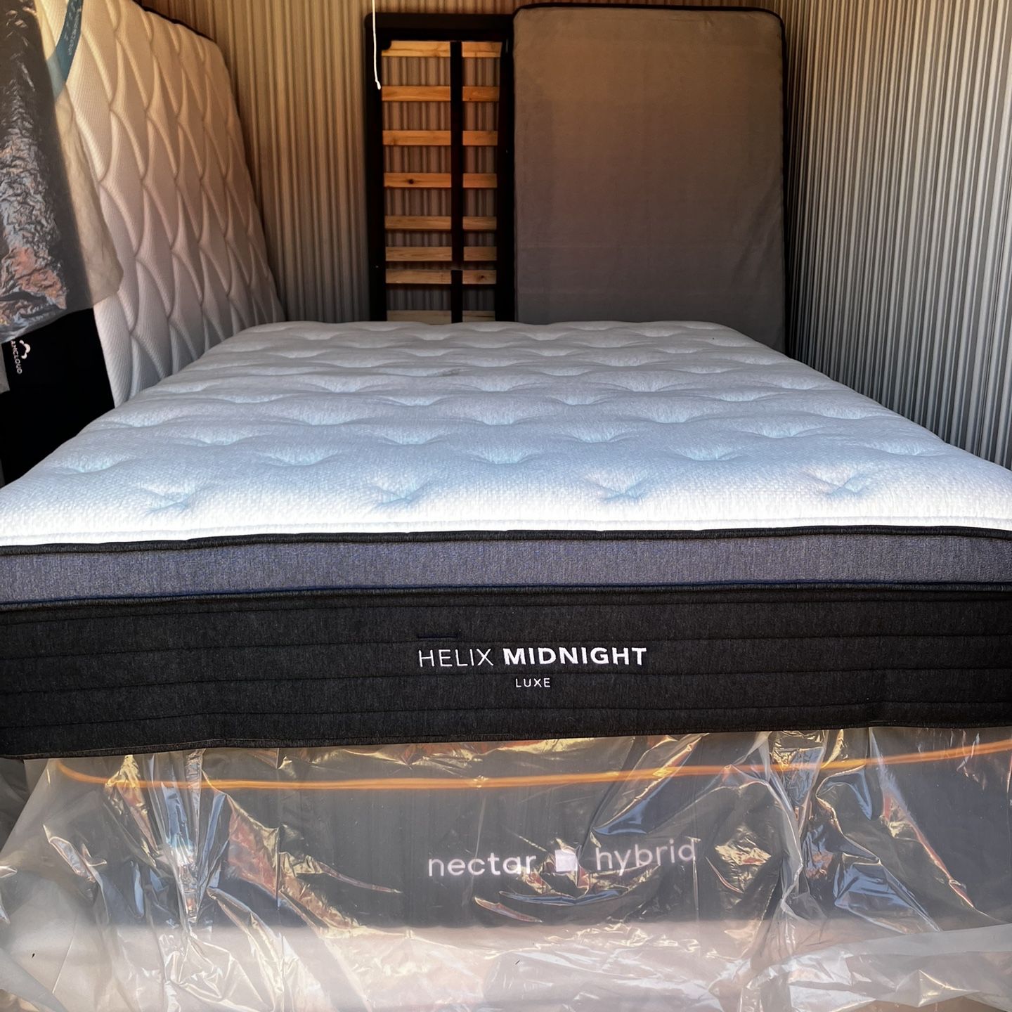 Helix Midnight Luxe Queen Mattress