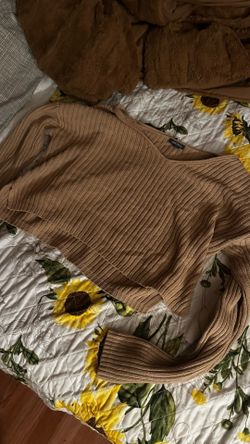 Fall - Winter Clothing Bundle - (Hollister, Wild Fable, & More!)
