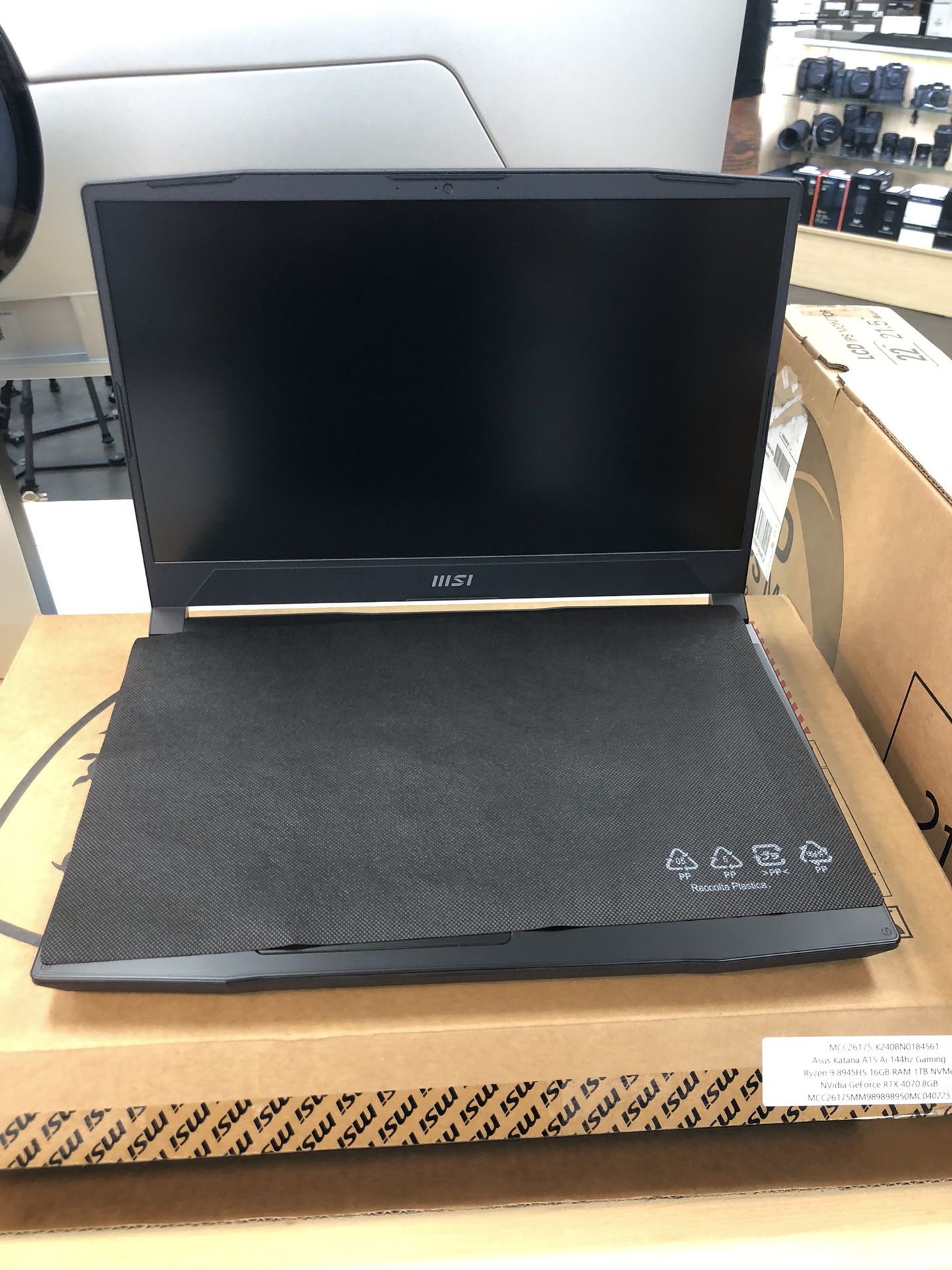 Asus Katana A15 Ai 144hz Gaming Ryzen 9 8945HS 16GB RAM