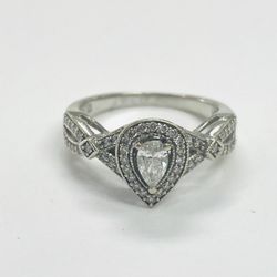14K White Gold Diamond Ring