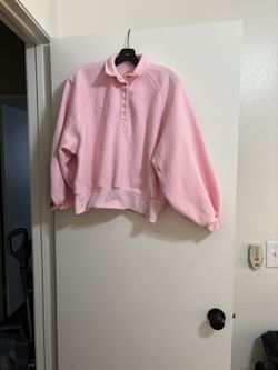 High quality women’s pink sweater size Xs used one time 