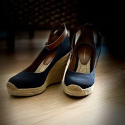 BCBG High WEDGE  Shoes 