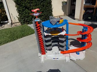 Hot Wheels Ultimate Garage