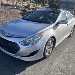 2014 Hyundai Sonata Hybrid - Gas Saver! 