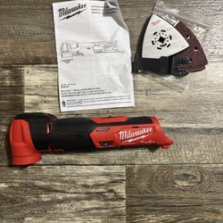 MILWAUKEE M12 FUEL OCILLATING  MULTI - TOOL  ( TOOL - ONLY  )