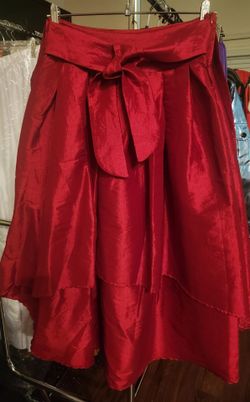 Red tail skirt