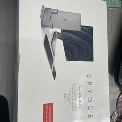 BRYDGE VERTICAL DOCK FOR MACBOOK PRO 13”
