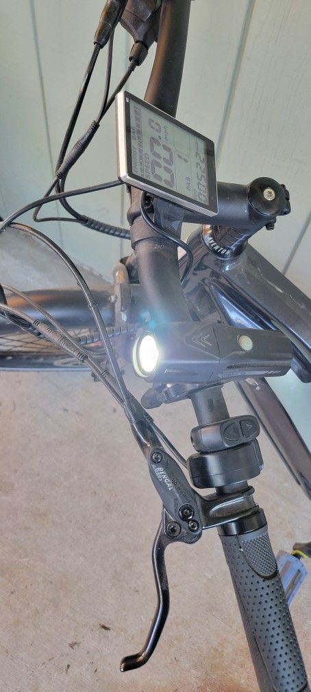 Aventon Level E-bike
