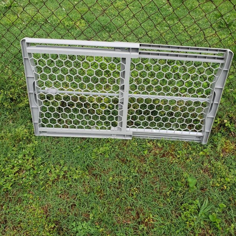 Gate