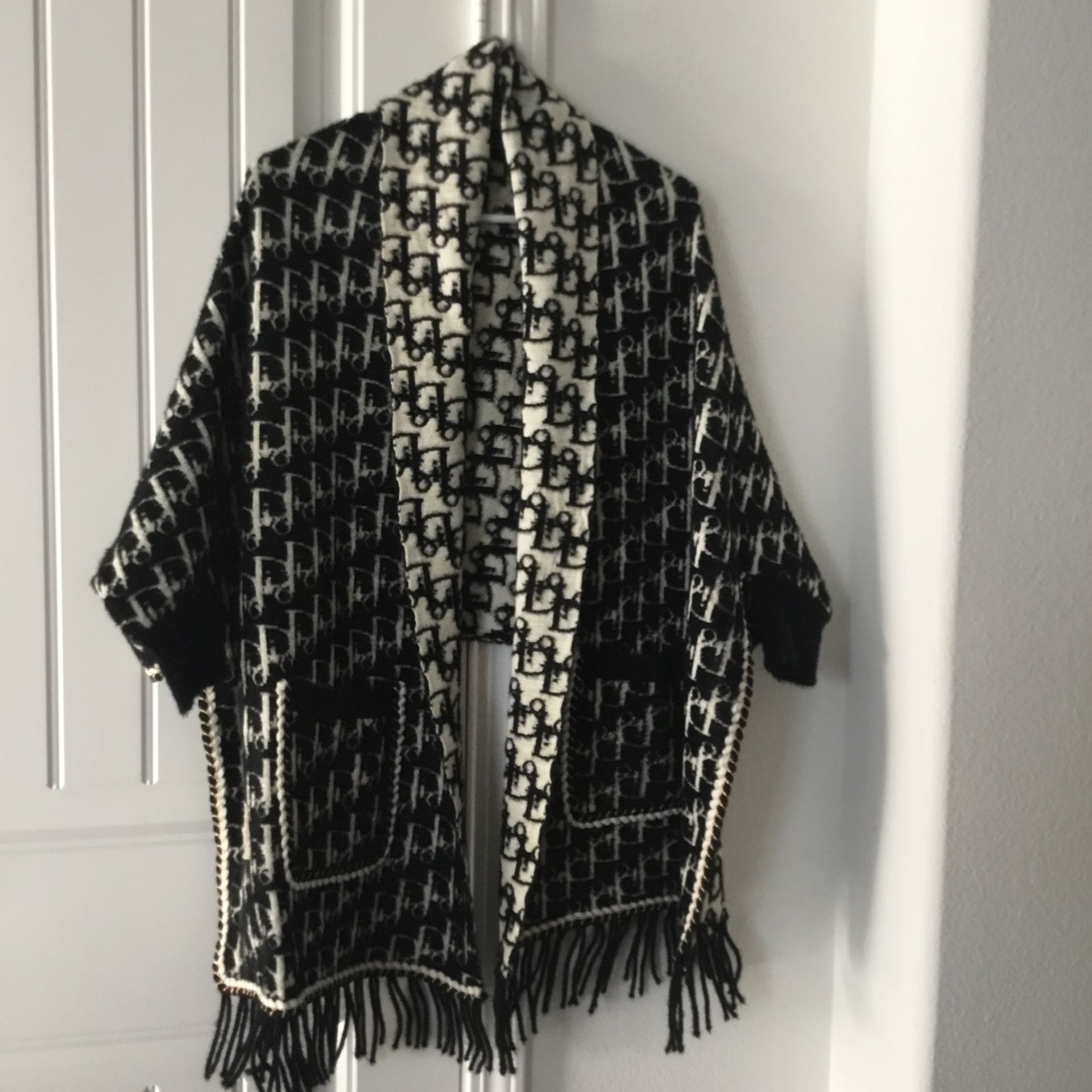 Poncho / Cardigan