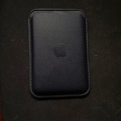 iPhone FineWoven Wallet w/ MagSafe