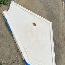 Onyx shower pans
