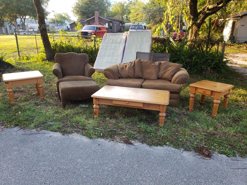 Free Furniture