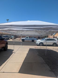 20x10 pop-up canopy White top used