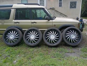 Set of 4 Custom Spinner Rims with Tires